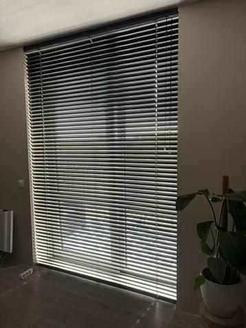Jaloezieën aluminium zwart beschikbaar voor biedingen