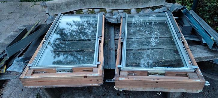 2x dakraam Velux GGL 206 66x118cm compleet incl. gootstukken, Doe-het-zelf en Verbouw, Glas en Ramen, Gebruikt, Dakraam, 80 tot 120 cm