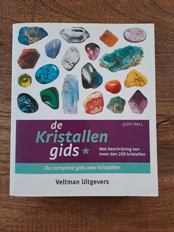 De Kristallen gids, Judy Hall, beschrijving 200 kristallen beschikbaar voor biedingen