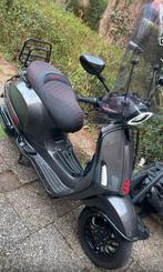 Vespa sprint full option 2023 GPS Alarm, Vespa S, Ophalen of Verzenden, Zo goed als nieuw, Benzine