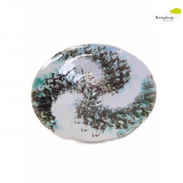 Decoratief Handgemaakte Geglazuurde Schaal beschikbaar voor biedingen