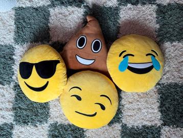 Emoji Kussens - 30cm - Verschillende Emoties beschikbaar voor biedingen