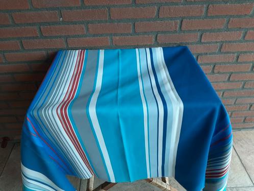 Grote verduisteringsgordijn 115cm bij 150cm., Hobby en Vrije tijd, Stoffen en Lappen, Zo goed als nieuw, Polyester, 120 cm of meer