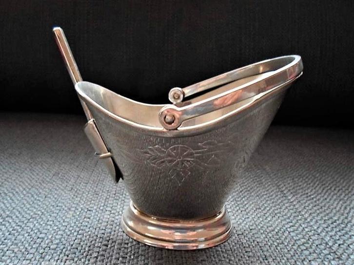 Douwe Egberts suikerkit met origineel schepje. Verzilverd, Antiek en Kunst, Antiek | Keukenbenodigdheden, Ophalen of Verzenden