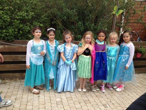 Frozen verkleedkist te huur voor acht kinderen €60, Kinderen en Baby's, Carnavalskleding en Verkleedspullen, Nieuw, Jongen of Meisje