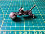 Poes met bal miniatuur van sterling zilver, Antiek en Kunst, Ophalen of Verzenden, Zilver