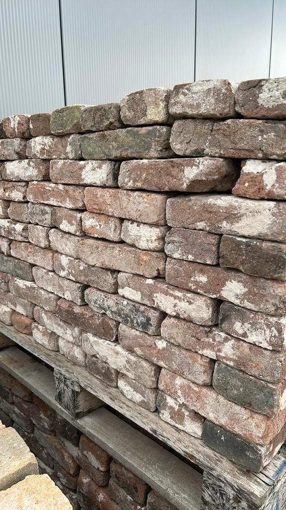 2000st antieke bruine metselstenen, Doe-het-zelf en Verbouw, Metselstenen, Zo goed als nieuw, Bakstenen, Ophalen
