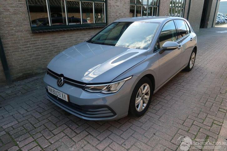 Volkswagen Golf Volkswagen Golf 1.0 TSI Life (bj 2022), Auto diversen, Schadeauto's, Volkswagen, Handgeschakeld, Benzine, Hatchback
