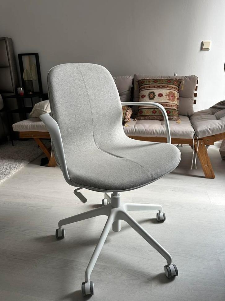 Ongebruikte bureaustoel Langfjall, Huis en Inrichting, Bureaustoelen, Zo goed als nieuw, Beige, Ophalen