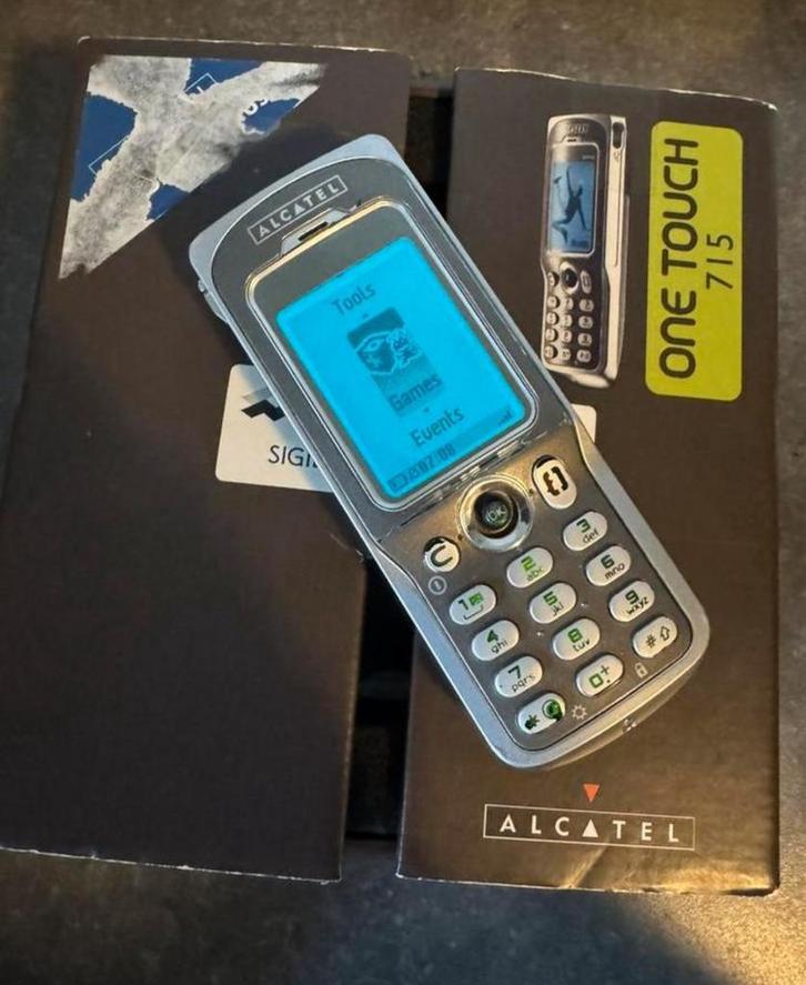 Alcatel one touch 715 compleet in doos zeldzaam!, Telecommunicatie, Mobiele telefoons | Hoesjes en Frontjes | Nokia, Zo goed als nieuw