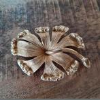 Prachtige Monet broche vintage jaren 60. Circa 8x5.5, Sieraden, Tassen en Uiterlijk, Broches, Overige materialen, Ophalen of Verzenden