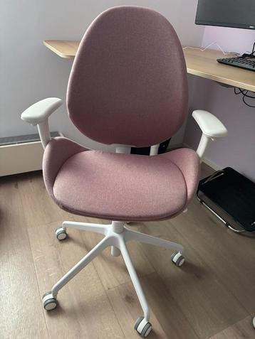 HATTEFJÄLL Office chair with armrests beschikbaar voor biedingen