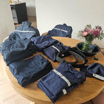 Compleet  HVT Kledingpakket Maat L - Zo Goed Als Nieuw! beschikbaar voor biedingen