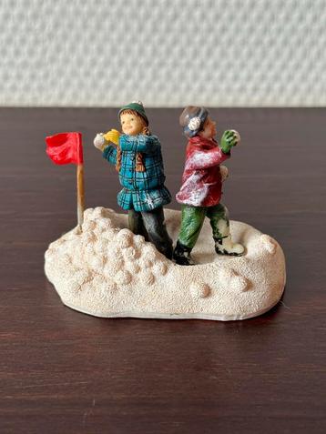 Luville Schneewald Birte and Jochem are Having a Snowfight beschikbaar voor biedingen