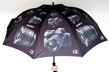 Nieuwe grote Sony paraplu met camera en lens print. Ideaal v beschikbaar voor biedingen