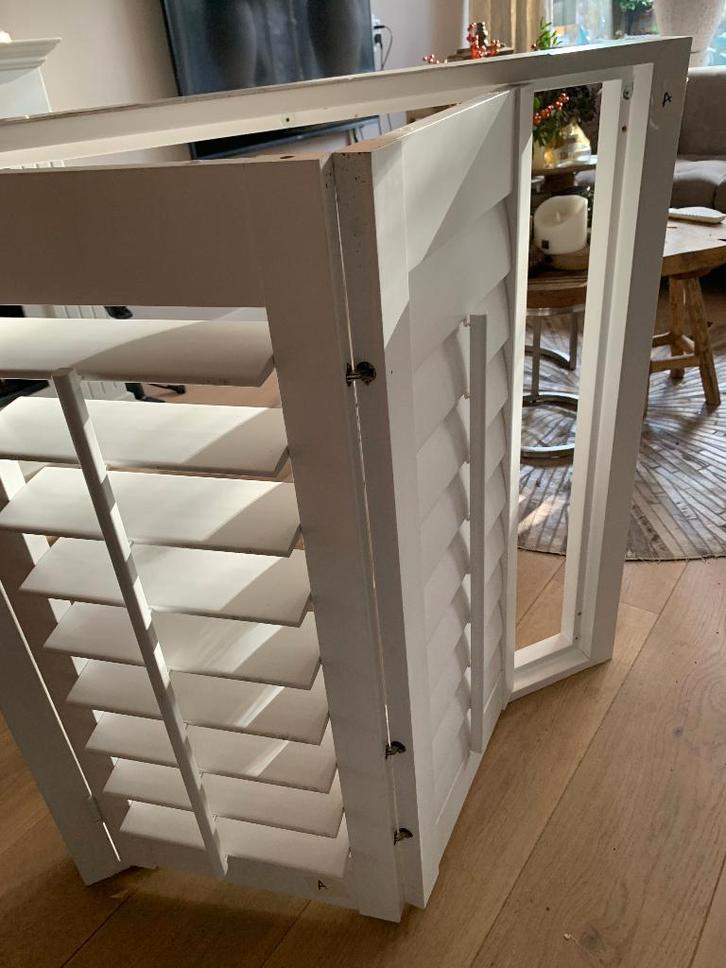 houten shutters 2-luik 88 x 92cm (bxh), Huis en Inrichting, Stoffering | Gordijnen en Lamellen, Zo goed als nieuw, Minder dan 100 cm