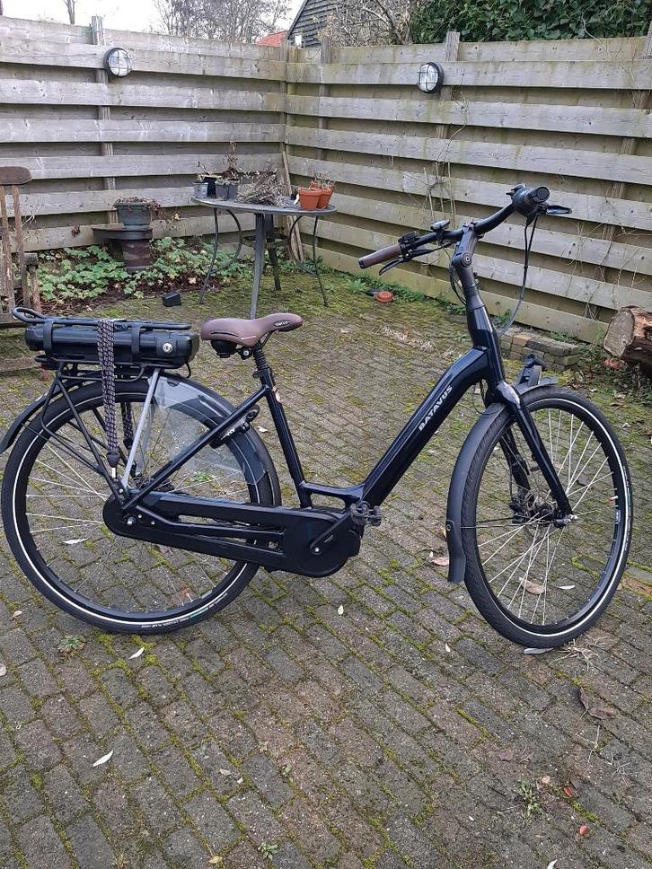 Batavus Finez  E-go donkerblauw 48 cm lage instap, Fietsen en Brommers, Elektrische fietsen, Zo goed als nieuw, Batavus, 47 tot 51 cm