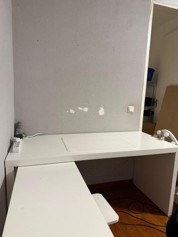 IKEA MALM Bureau met Uitschuifbaar Blad - afbeelding 4