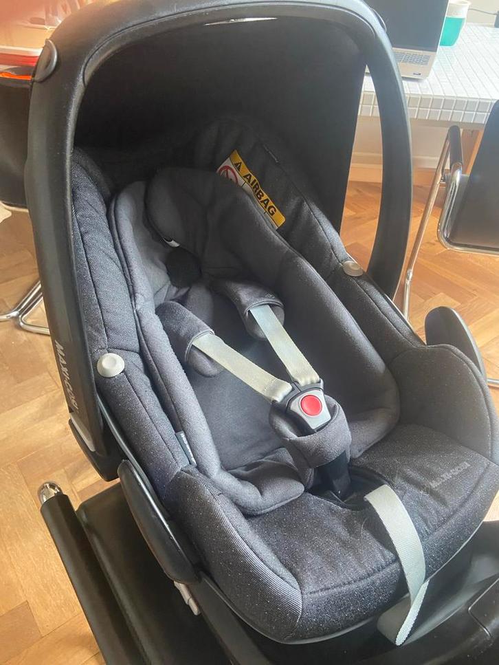 Maxi-Cosi incl. auto adapter en newborn set- nette staat!, Kinderen en Baby's, Autostoeltjes, Zo goed als nieuw, Maxi-Cosi, 0 t/m 13 kg