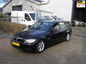 BMW 3-serie Touring 320i airco navigatie als de motor warm i beschikbaar voor biedingen