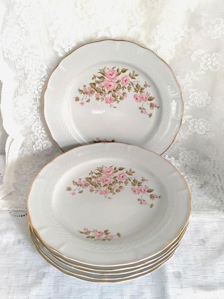 Italiaanse borden Royal Tognana 12 stuks, 3 euro p.st., Antiek en Kunst, Antiek | Servies los, Ophalen of Verzenden