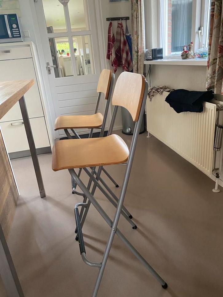 2 IKEA Barkrukken - Fijn in Gebruik!, Huis en Inrichting, Barkrukken, Gebruikt, 60 tot 90 cm, Hout, 2 krukken, Met voetsteun, Ophalen