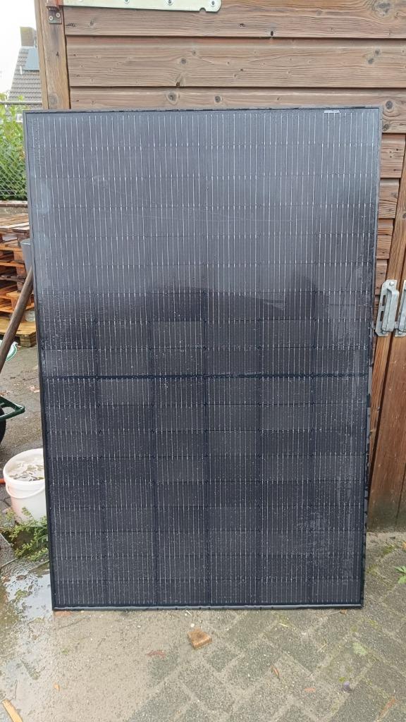 Nieuwe zonnepannelen, Doe-het-zelf en Verbouw, Zonnepanelen en Toebehoren, Nieuw, Paneel, 200 wattpiek of meer, Ophalen