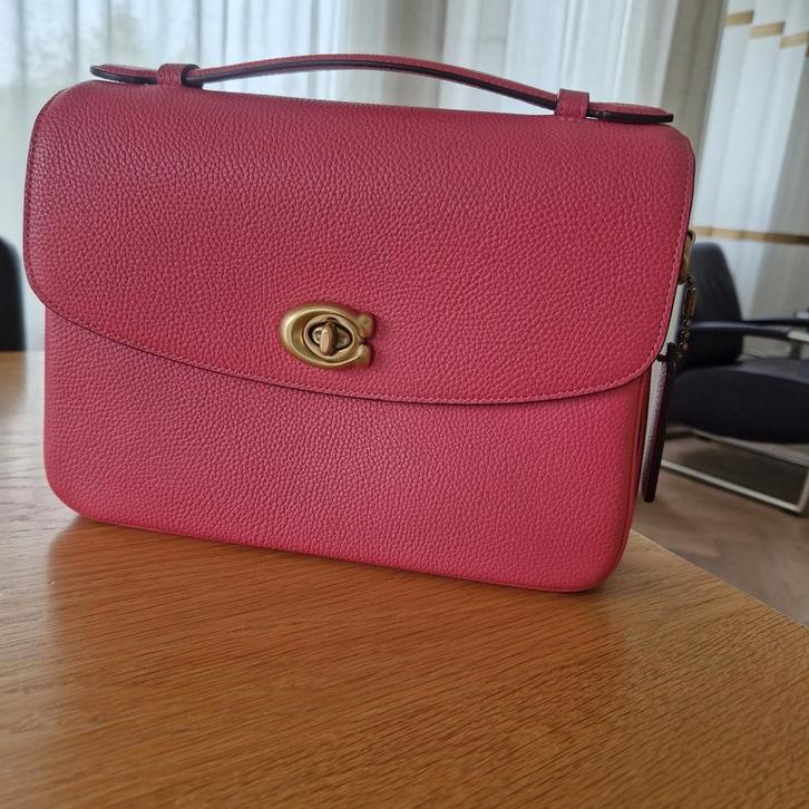 Coach Cassie 19"Metis model"mat goud hw € 300,00., Sieraden, Tassen en Uiterlijk, Tassen | Damestassen, Zo goed als nieuw, Handtas