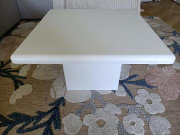 Vintage krasvrije kolom salontafel uit de jaren ‘70 beschikbaar voor biedingen