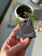 New Silver Earrings, Nieuw, Ophalen of Verzenden, Grijs, Knopjes of Stekers