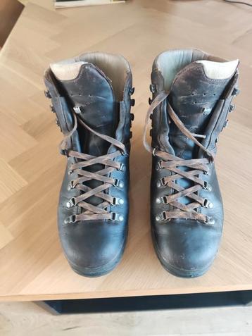 Hanwag wandelschoen heren. Vol-leder. Maat 9,5 / 43 beschikbaar voor biedingen