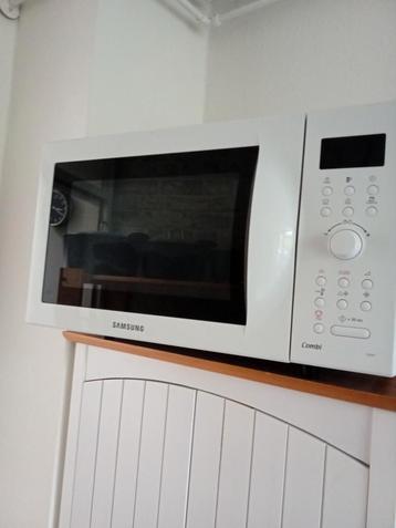 Samsung Combi Magnetron beschikbaar voor biedingen