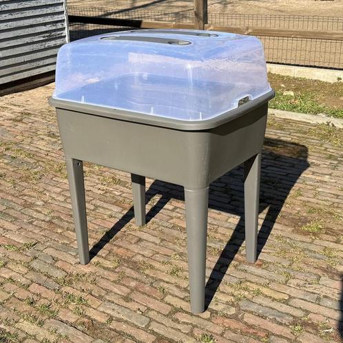Kweekbak op poten grijs incl. deksel met ventilatie, Tuin en Terras, Kweekspullen, Zo goed als nieuw, Kweekbak, Ophalen