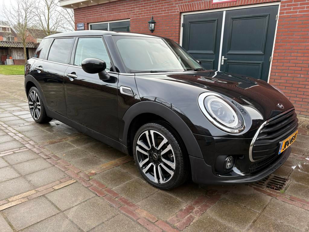 Mini Clubman 1.5 136pk Aut 2023 Zwart, Auto's, Mini, Bedrijf, Clubman, Achteruitrijcamera, Adaptive Cruise Control, Airbags, Airconditioning
