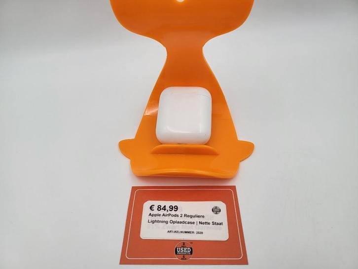 Apple AirPods 2 Reguliere Lightning Oplaadcase | Nette Staat, Telecommunicatie, Mobiele telefoons | Oordopjes, Gebruikt, In oorschelp (earbud)