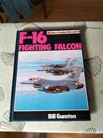 F-16 boek, Verzamelen, Luchtvaart en Vliegtuigspotten, Ophalen of Verzenden, Zo goed als nieuw, Boek of Tijdschrift