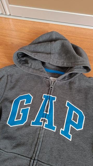 Grijs vest GAP kids maat 134-140 beschikbaar voor biedingen