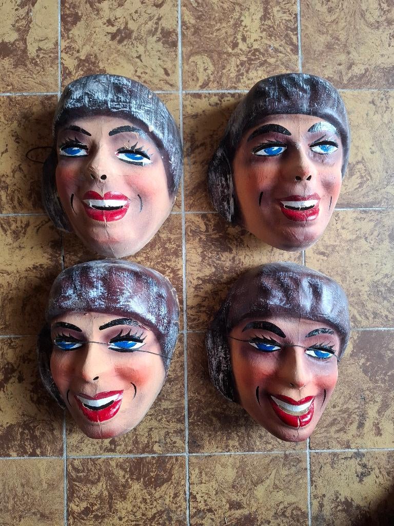 Vintage papieren masker, papiermachee, damesmasker, Gebruikt, Ophalen of Verzenden, Vasteloavend, Mombakkes