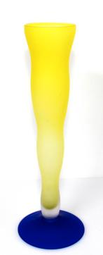 Hoge Zweedse Boda Nova Vaas Geel Blauw Glas 34 CM, Antiek en Kunst, Antiek | Glas en Kristal, Verzenden