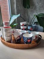 20 verschillende kopjes en bekers DE senseo, Huis en Inrichting, Overige materialen, Ophalen of Verzenden, Zo goed als nieuw, Overige stijlen