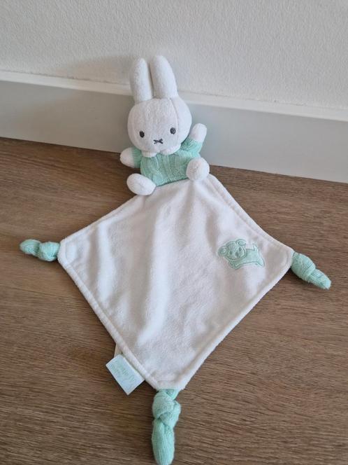Knuffeldoekje Nijntje mintgroen snuffie hond gebreid K7990, Kinderen en Baby's, Speelgoed | Knuffels en Pluche, Zo goed als nieuw