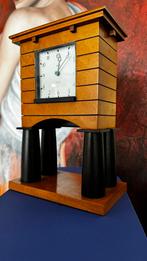 Alessi table clock tafel klok maple wood als nieuw, Ophalen of Verzenden, Zo goed als nieuw