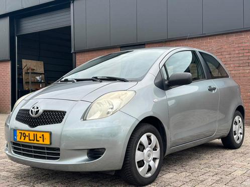 Toyota Yaris 1.0 12V Vvt-i 3DR Terra 2008 Grijs, Auto's, Toyota, Bedrijf, Yaris, Airbags, Airconditioning, Centrale vergrendeling