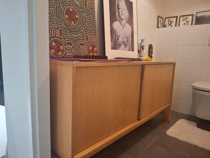 Ikea Dressoir - Praktisch & Stijlvol!, Huis en Inrichting, Kasten | Dressoirs, Gebruikt, 100 tot 150 cm, 25 tot 50 cm, Met deur(en)