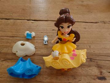 Disney Belle pop met extra kledingset beschikbaar voor biedingen