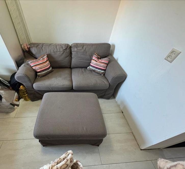 EKTORP 2-zitsbanken en Voetenbank met Extra Hoes, Huis en Inrichting, Banken | Bankstellen, Zo goed als nieuw, Tweepersoons, Stof