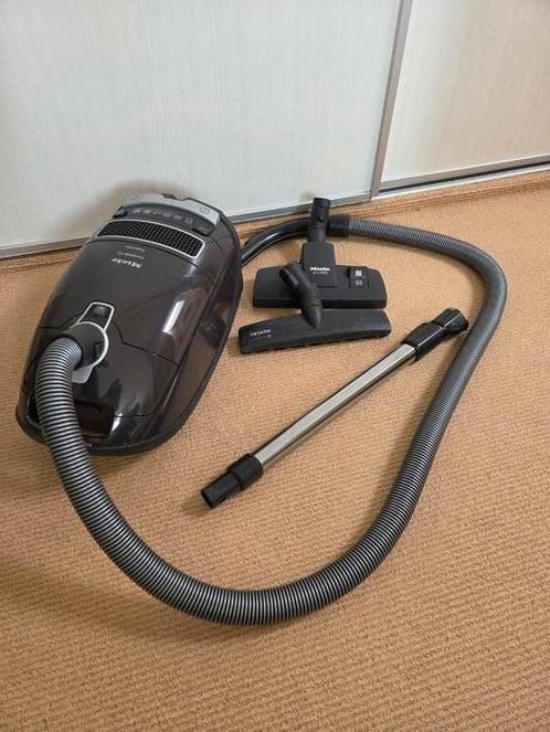 MIELE stofzuiger C3 powerline, Witgoed en Apparatuur, Stofzuigers, Gebruikt, Stofzuiger, Minder dan 1200 watt, Stofzak, Ophalen of Verzenden