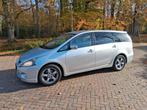 Mitsubishi Grandis 2.4 Mivec 7 2004 Grijs, Voorwielaandrijving, 164 pk, 7 stoelen, Handgeschakeld