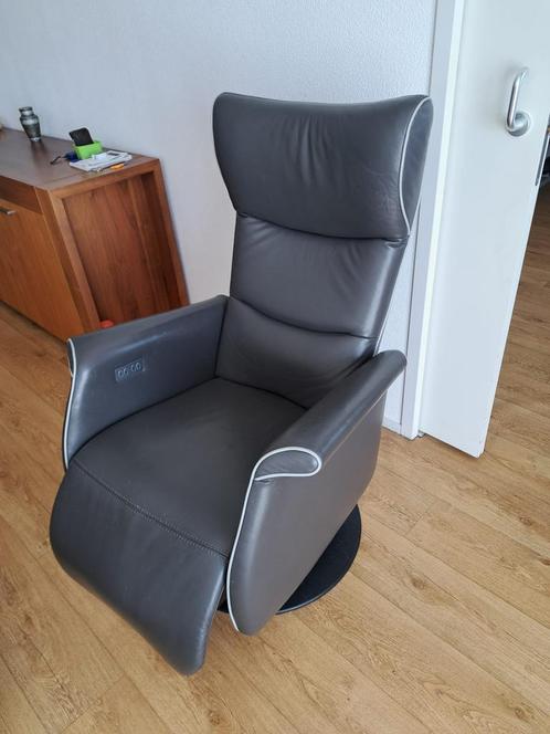 Sta-op fauteuil Wilson leder 2 motoren, veel opties, Huis en Inrichting, Fauteuils, Gebruikt, Leer, Ophalen