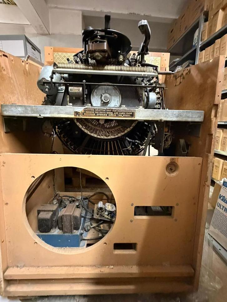 Rockola model 1448 uit elkaar in onderdelen, Verzamelen, Automaten | Jukeboxen, Gebruikt, Rock Ola, 1950 tot 1960, Ophalen